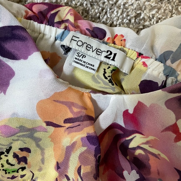 Forever 21 | Floral Ruffle Cami Top – Tiered Spaghetti Strap Crop - Picture 2 of 5